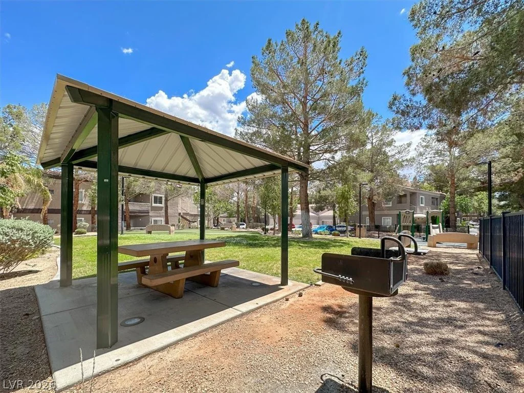 5250 Rainbow, Las Vegas, NV 89118