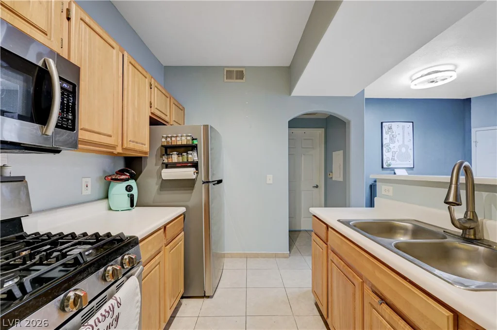 8555 Russell, Las Vegas, NV 89113