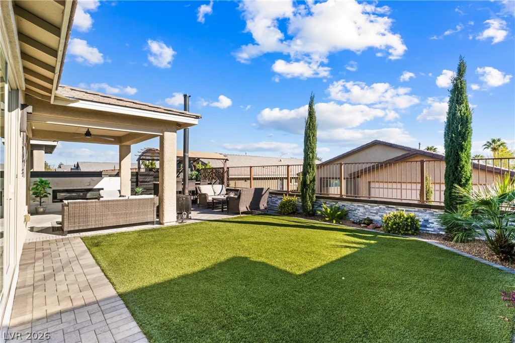 2375 Elmont, North Las Vegas, NV 89086