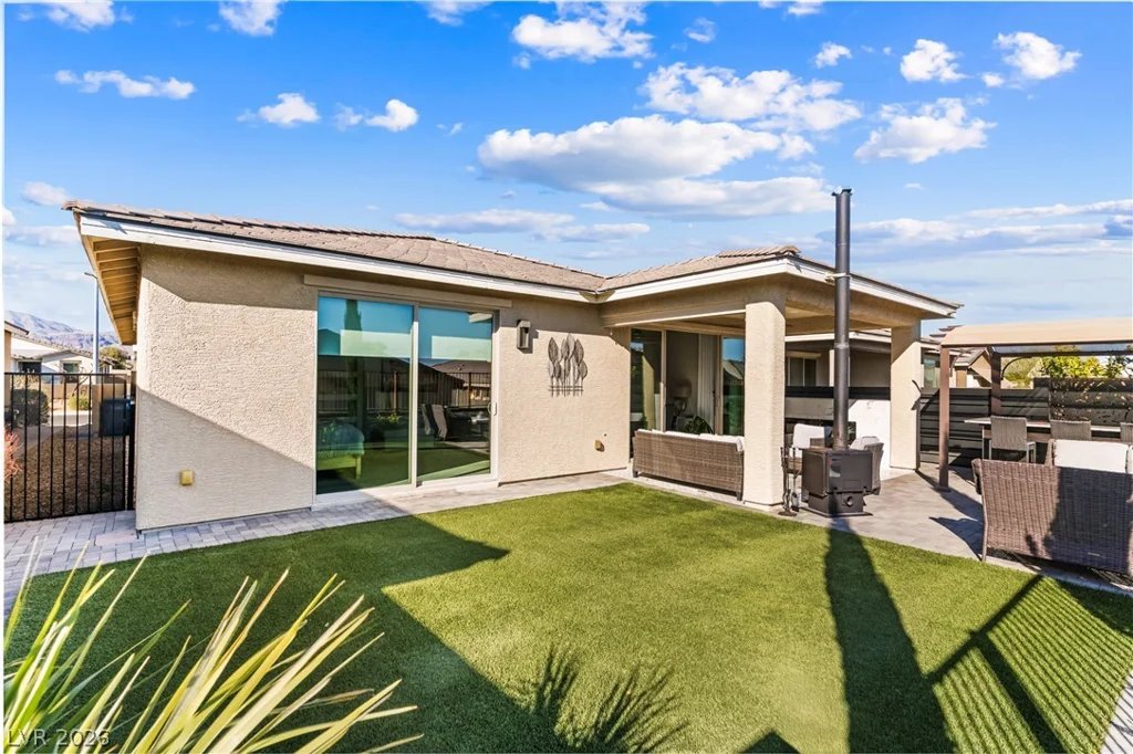 2375 Elmont, North Las Vegas, NV 89086