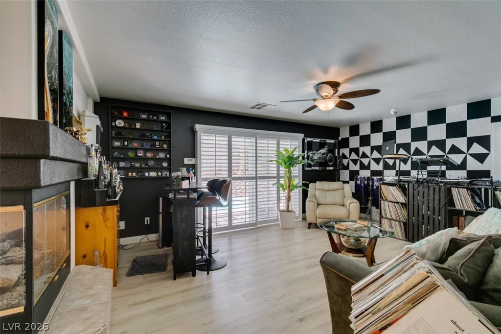 10949 Fintry Hills, Las Vegas, NV 89141