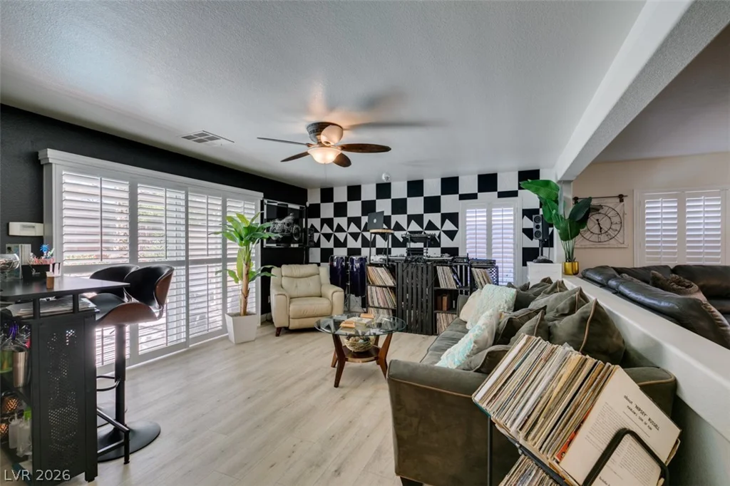 10949 Fintry Hills, Las Vegas, NV 89141