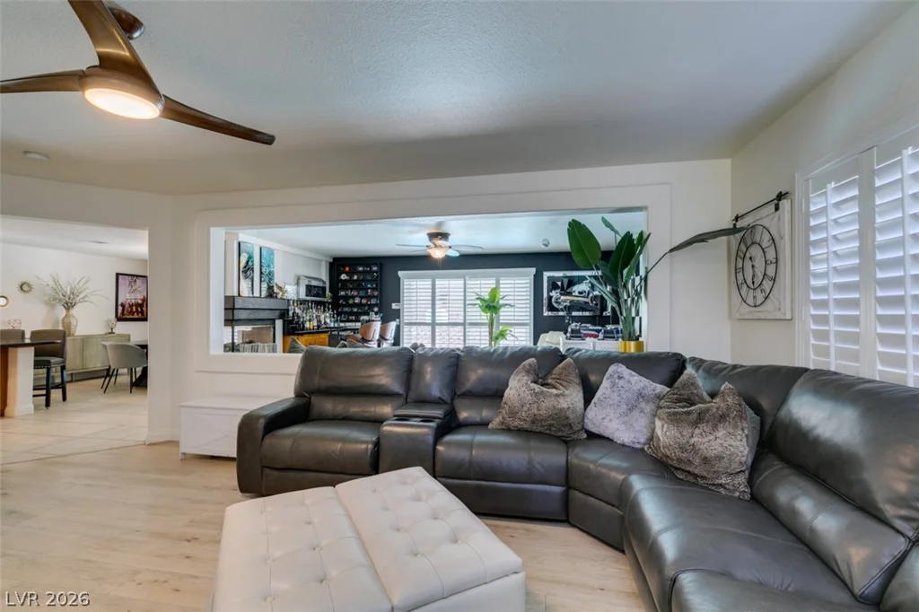 10949 Fintry Hills, Las Vegas, NV 89141