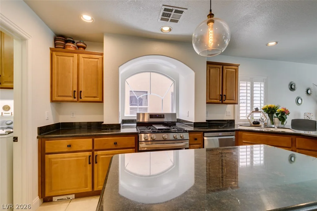 10949 Fintry Hills, Las Vegas, NV 89141
