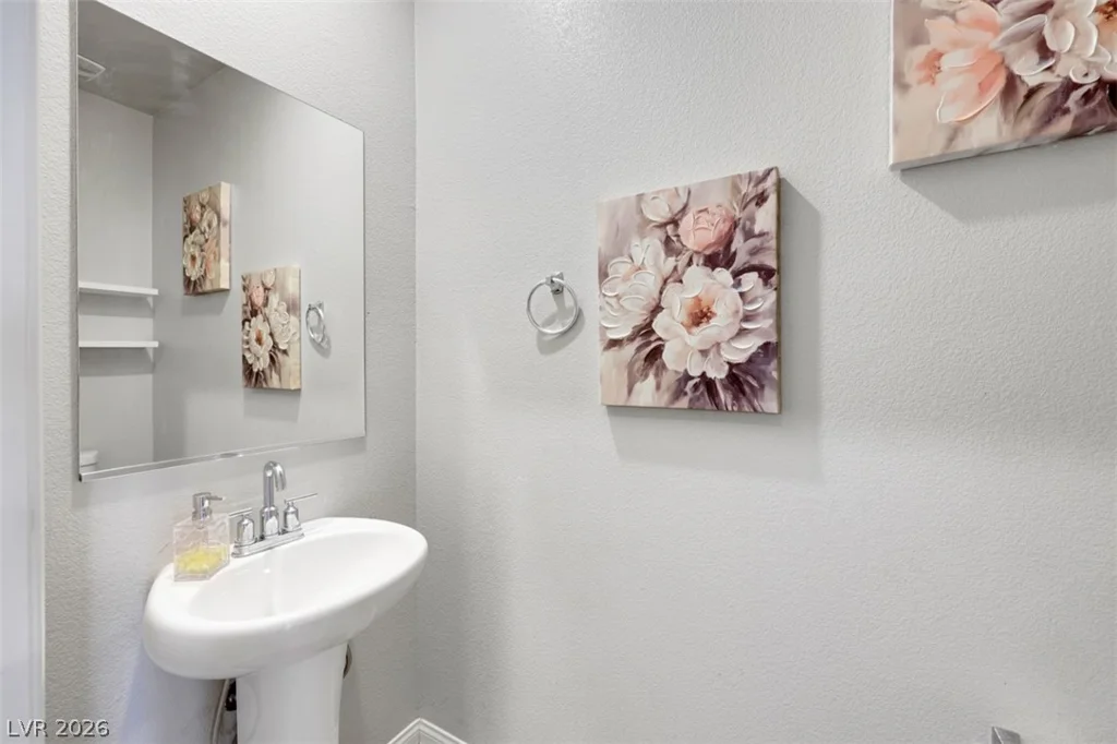 1054 Twincrest, North Las Vegas, NV 89032