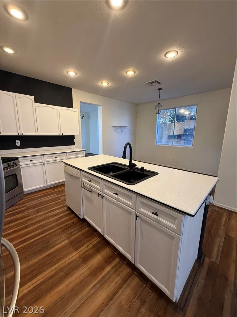 7305 Tealwood, Las Vegas, NV 89131