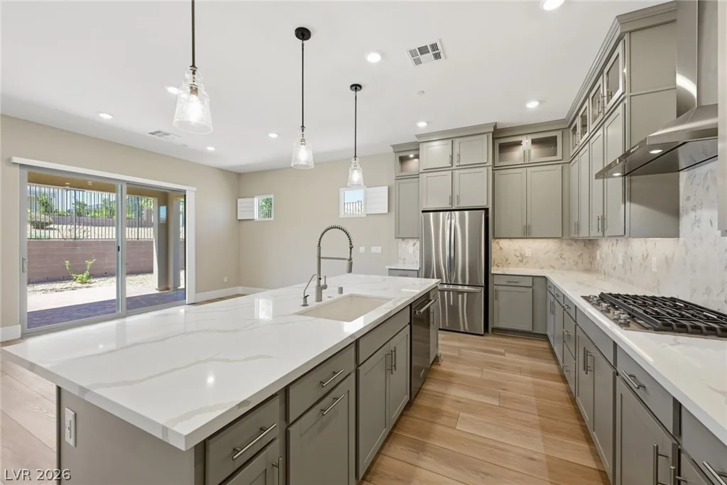 10103 Redwood Desert, Las Vegas, NV 89143