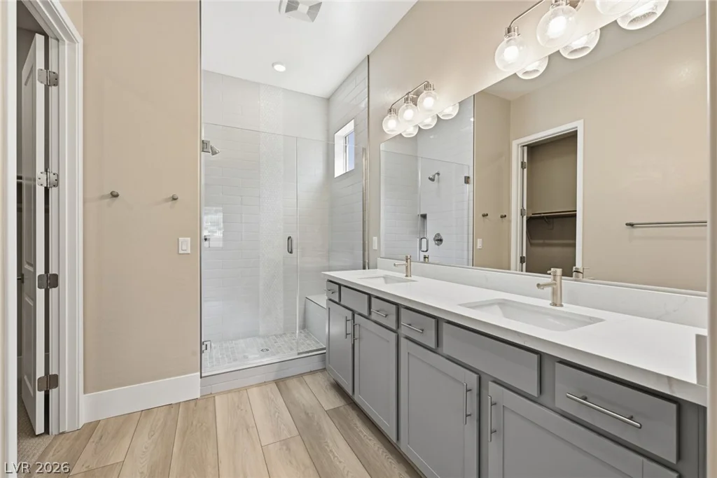 10103 Redwood Desert, Las Vegas, NV 89143