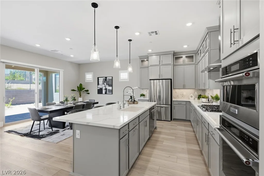 10103 Redwood Desert, Las Vegas, NV 89143