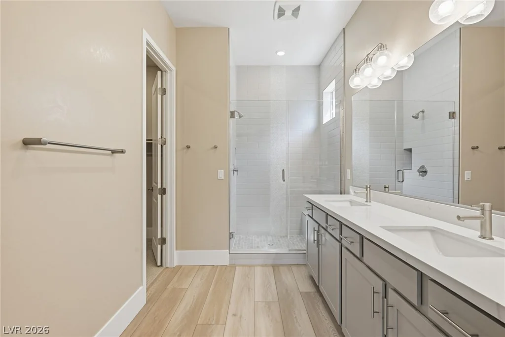 10103 Redwood Desert, Las Vegas, NV 89143