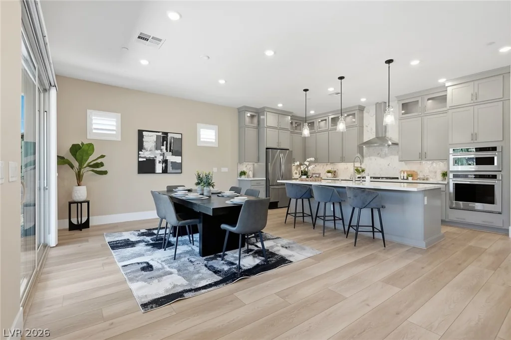 10103 Redwood Desert, Las Vegas, NV 89143