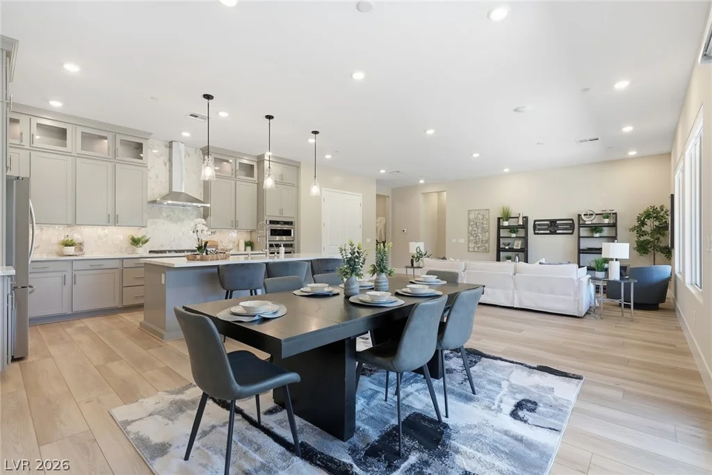 10103 Redwood Desert, Las Vegas, NV 89143