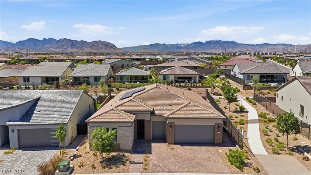 10103 Redwood Desert, Las Vegas, NV 89143