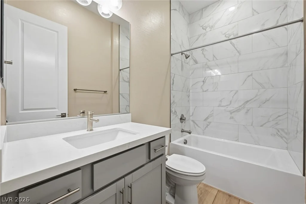 10103 Redwood Desert, Las Vegas, NV 89143