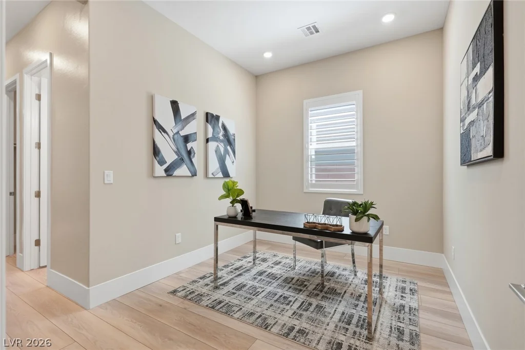 10103 Redwood Desert, Las Vegas, NV 89143