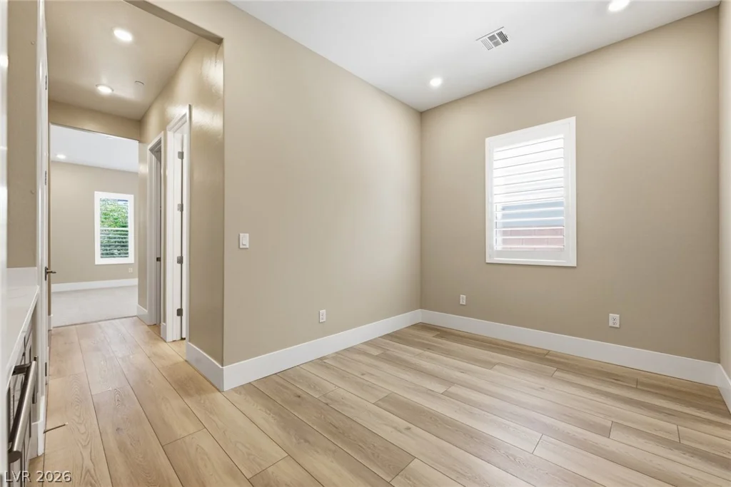 10103 Redwood Desert, Las Vegas, NV 89143
