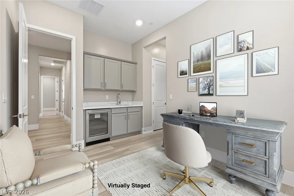 10103 Redwood Desert, Las Vegas, NV 89143