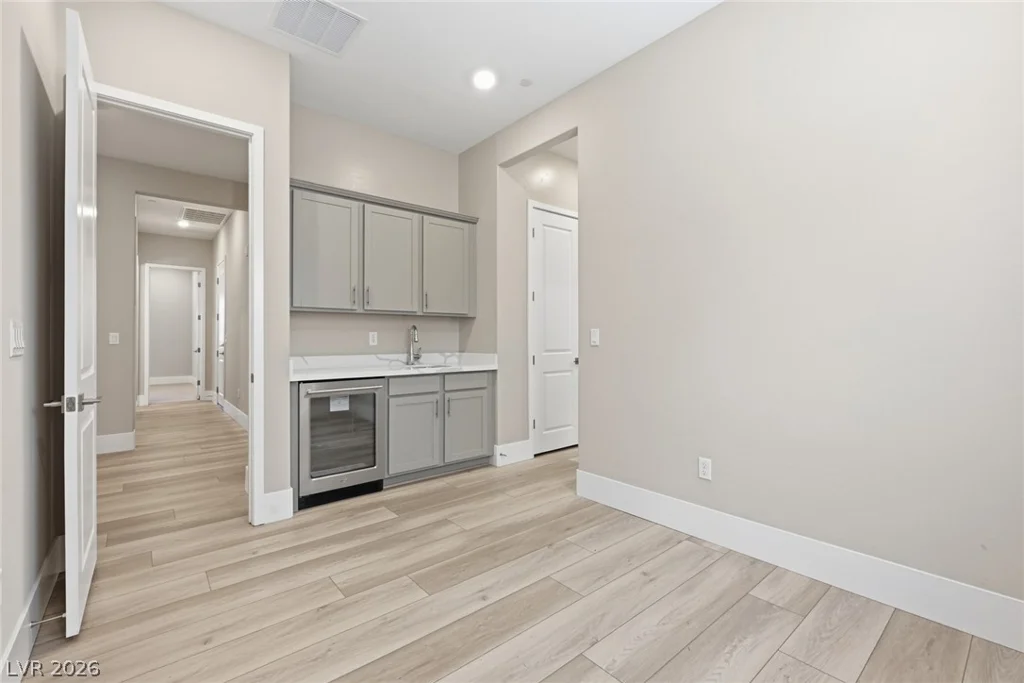 10103 Redwood Desert, Las Vegas, NV 89143