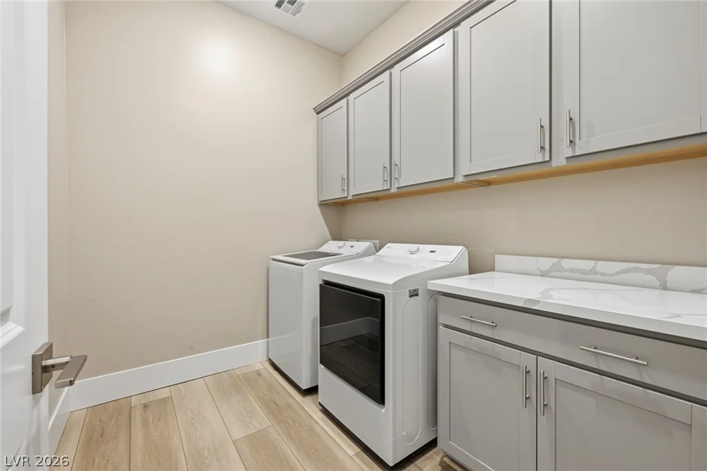 10103 Redwood Desert, Las Vegas, NV 89143