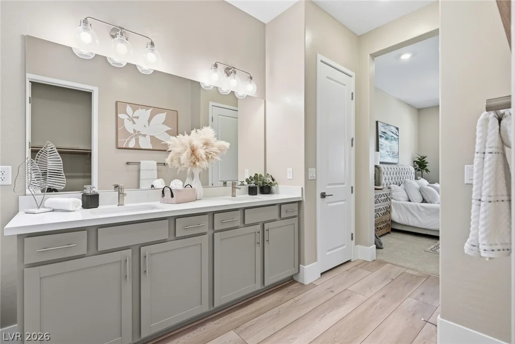 10103 Redwood Desert, Las Vegas, NV 89143
