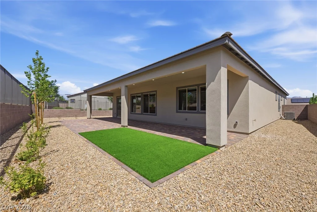10103 Redwood Desert, Las Vegas, NV 89143