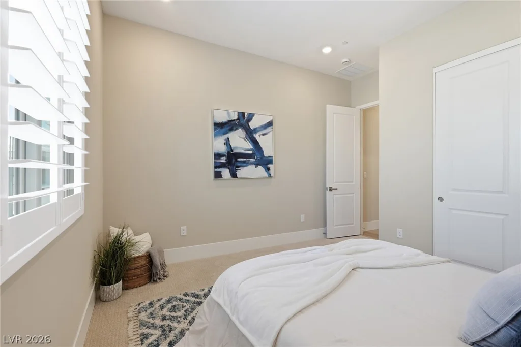 10103 Redwood Desert, Las Vegas, NV 89143