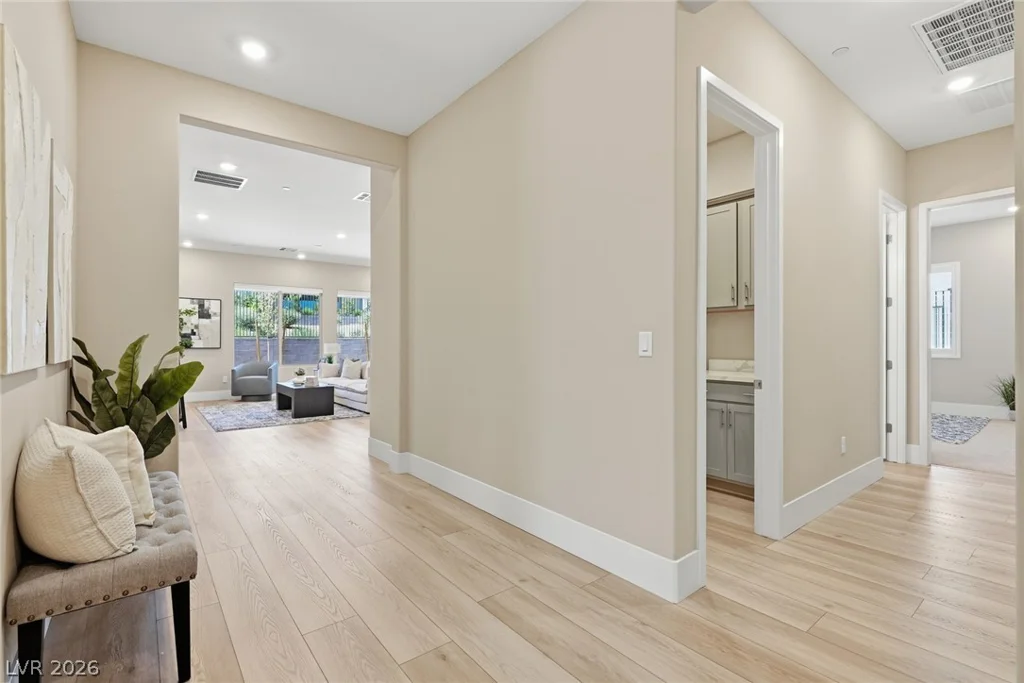 10103 Redwood Desert, Las Vegas, NV 89143