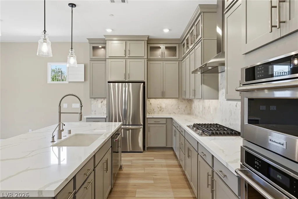 10103 Redwood Desert, Las Vegas, NV 89143