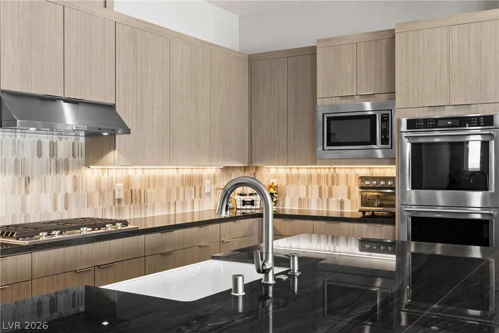 8811 Italian Trotter, Las Vegas, NV 89113