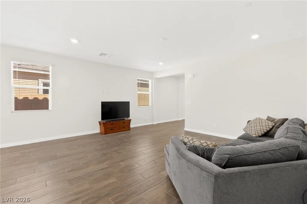 8321 Vanhoy Creek, Las Vegas, NV 89166