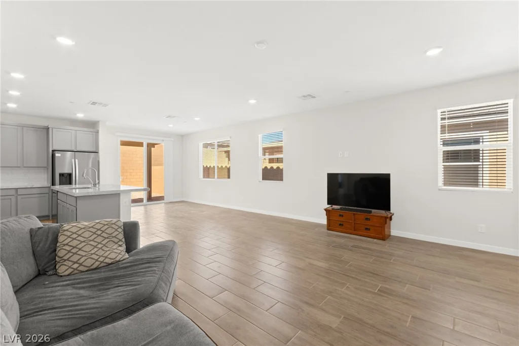 8321 Vanhoy Creek, Las Vegas, NV 89166