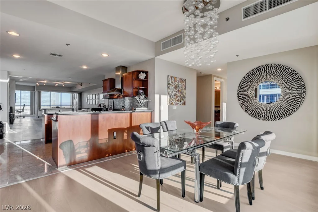 4575 Dean Martin, Las Vegas, NV 89103