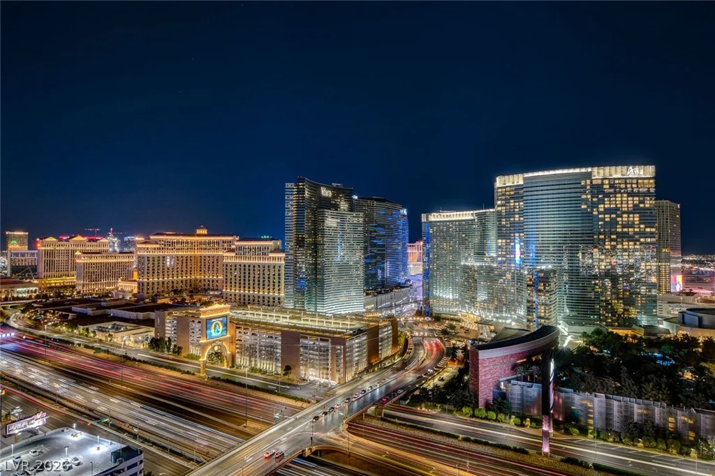 4575 Dean Martin, Las Vegas, NV 89103