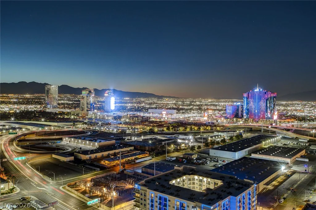 4575 Dean Martin, Las Vegas, NV 89103