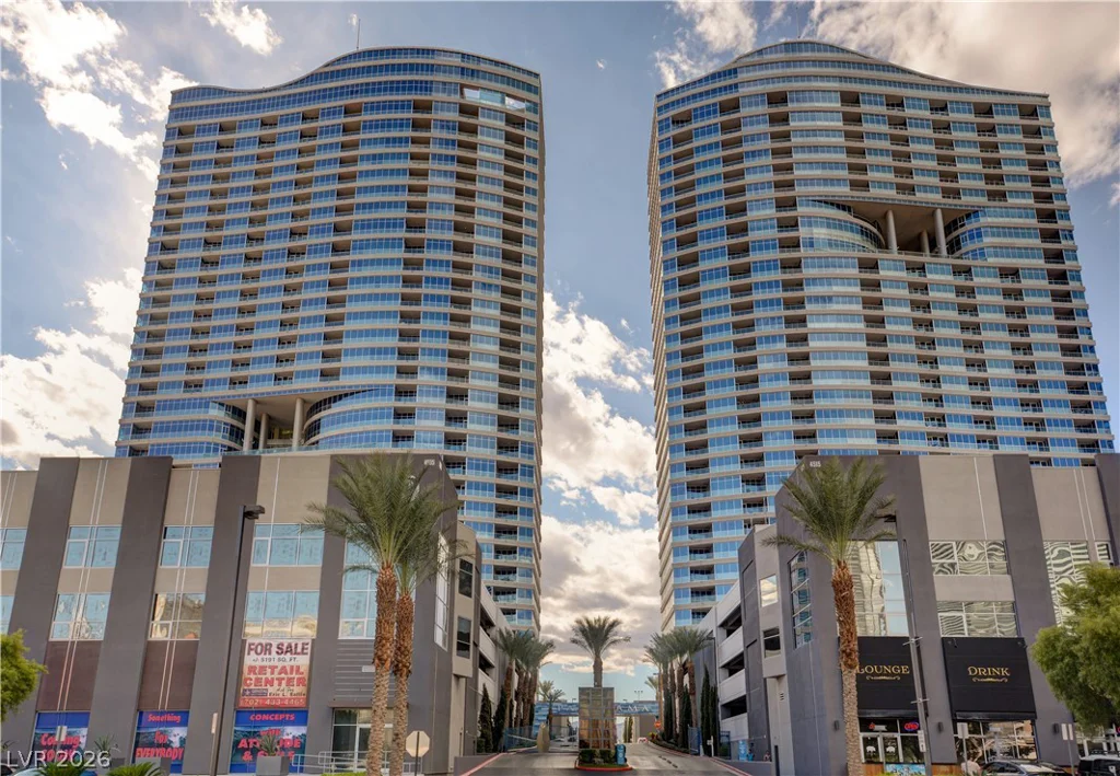 4575 Dean Martin, Las Vegas, NV 89103