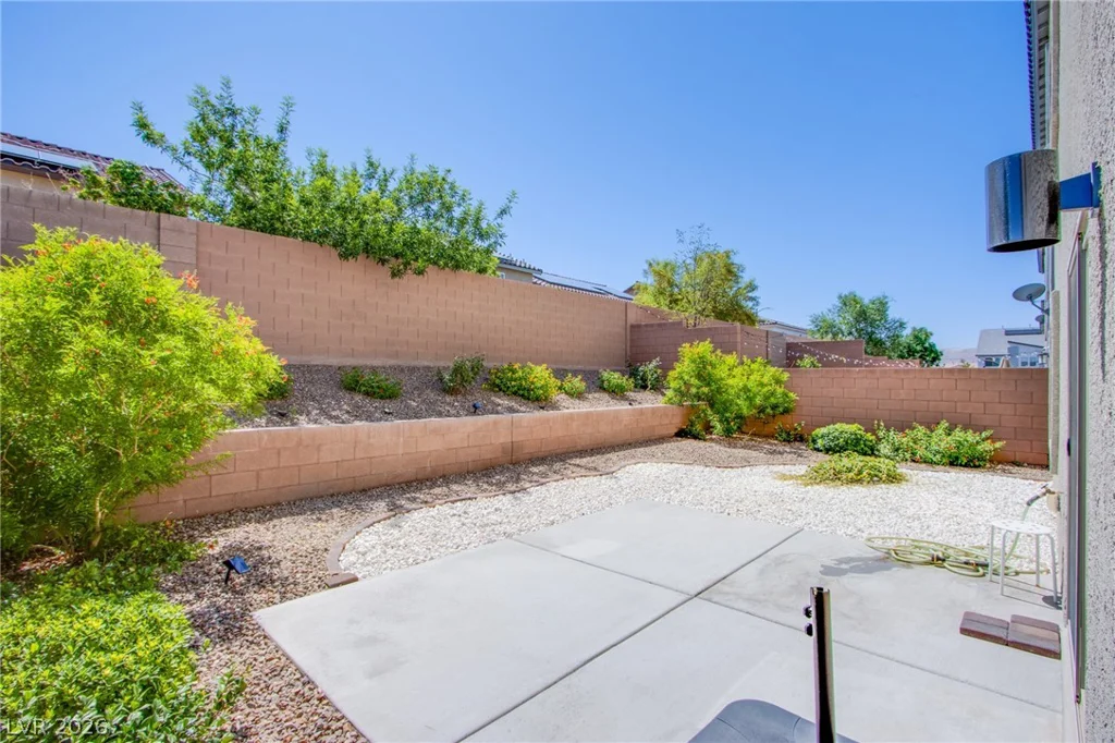 10434 Rose Palisade, Las Vegas, NV 89141