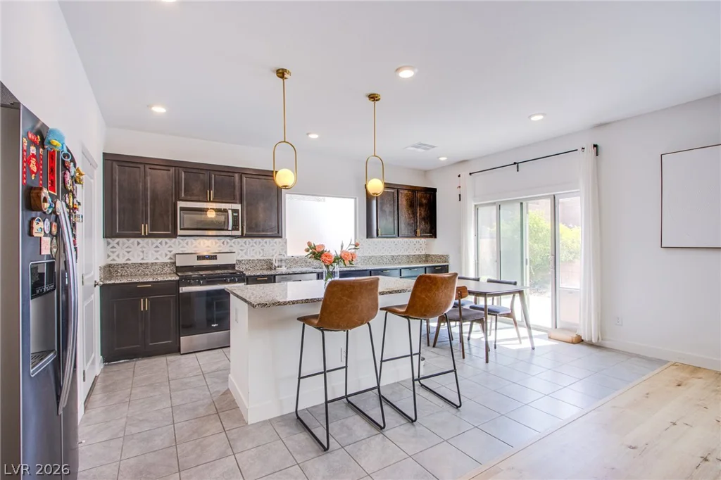 10434 Rose Palisade, Las Vegas, NV 89141