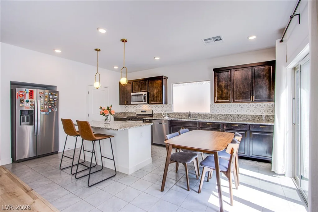 10434 Rose Palisade, Las Vegas, NV 89141