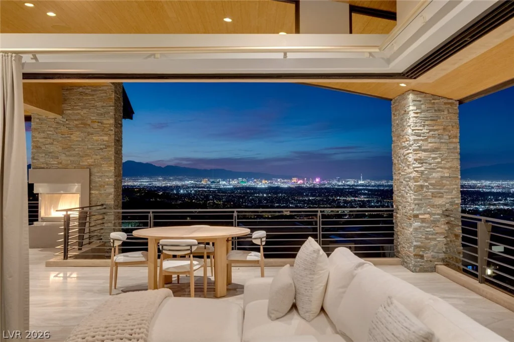 681 Tranquil Rim, Henderson, NV 89012