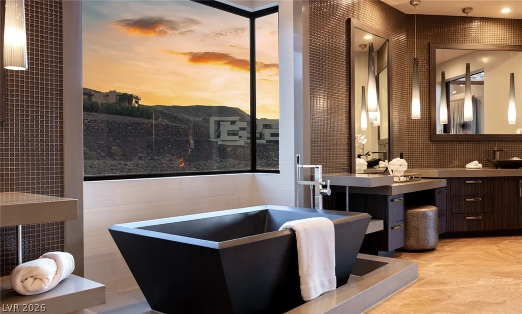 681 Tranquil Rim, Henderson, NV 89012