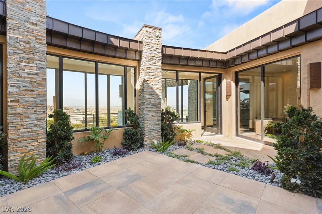 681 Tranquil Rim, Henderson, NV 89012