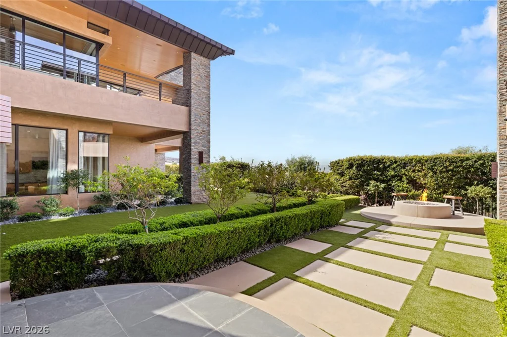 681 Tranquil Rim, Henderson, NV 89012