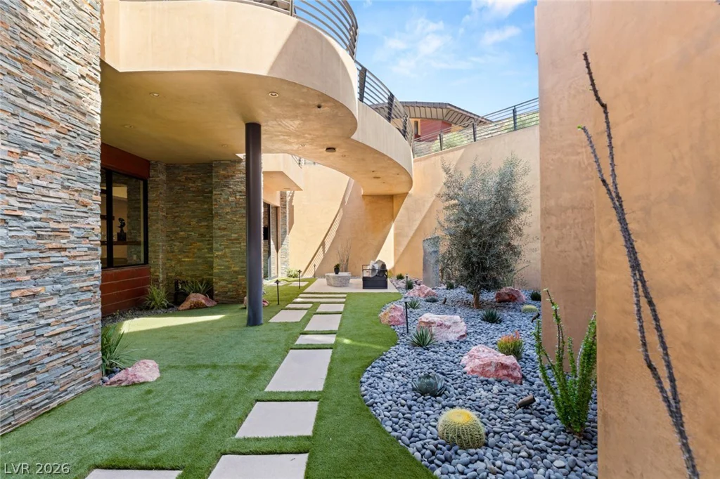 681 Tranquil Rim, Henderson, NV 89012