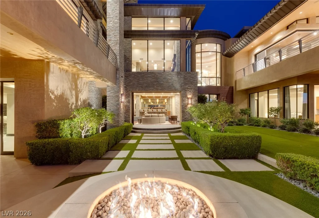 681 Tranquil Rim, Henderson, NV 89012