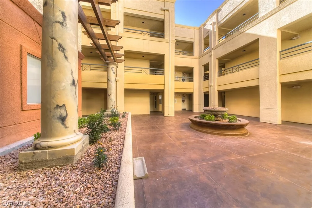 270 Flamingo, Las Vegas, NV 89169