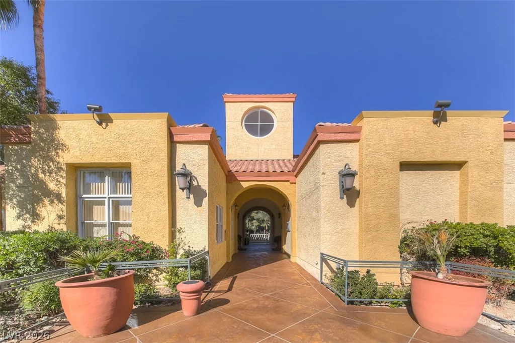 270 Flamingo, Las Vegas, NV 89169