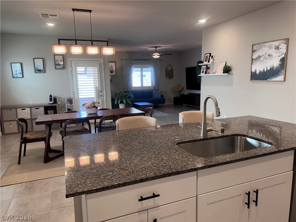 7622 Diablo, Las Vegas, NV 89113