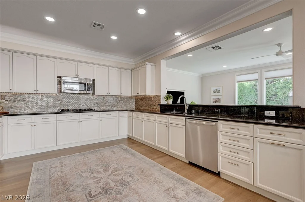 2940 Genova, Henderson, NV 89052
