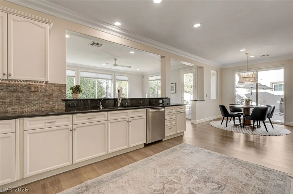 2940 Genova, Henderson, NV 89052