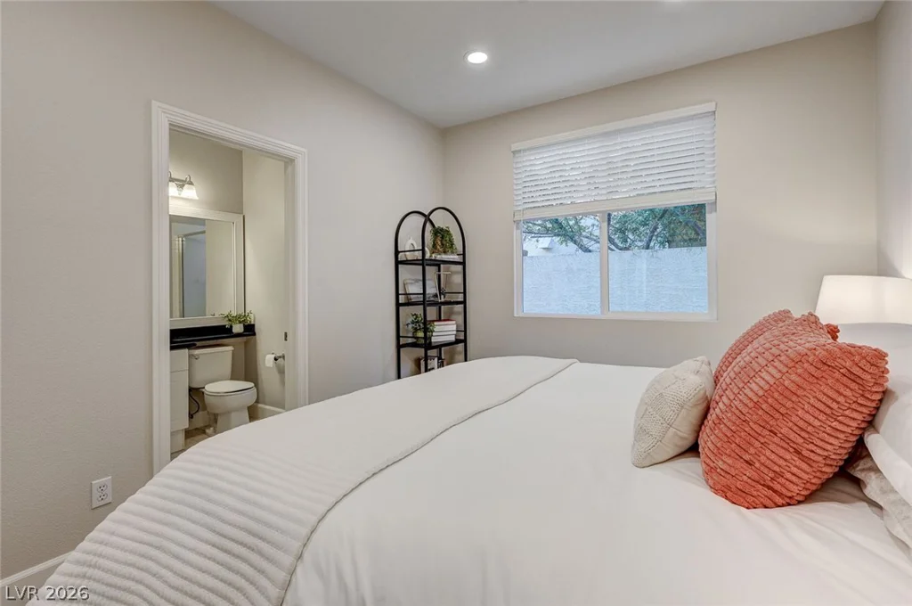2940 Genova, Henderson, NV 89052